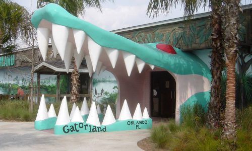 Gatorland_entrance_-Florida-23Feb2006